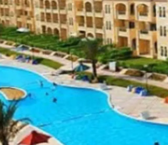 لاسيرينا بالم بيتش للعائلات * Ain Sukhna